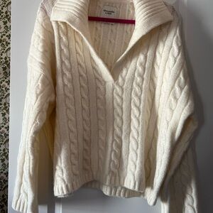 Abercrombie & Fitch Women's Cream Cable Knit Sweater